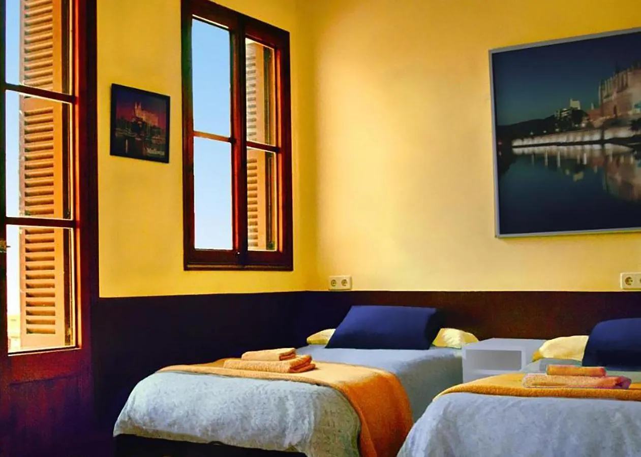 Hostal Atlanta El Arenal
